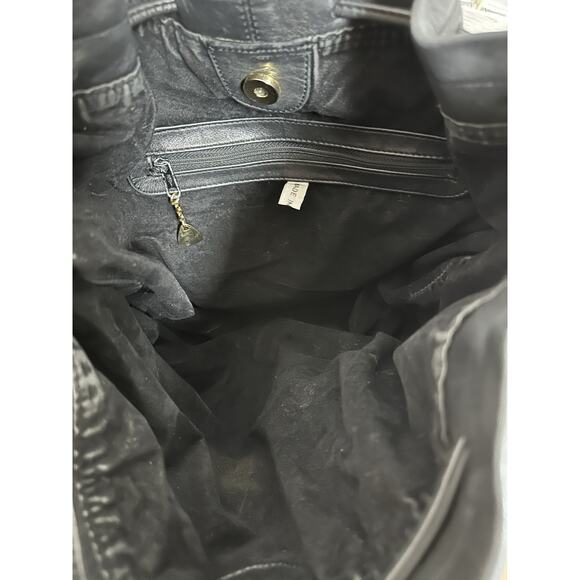 BRIO Bucket Bag Black Leather Purse with Small Coin Purse Attached - Picture 4 of 8